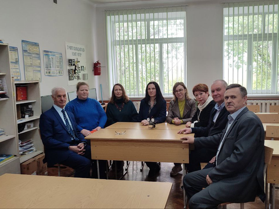 Кафедра математики та цифрових технологій веде діалог зі стейкхолдерами щодо формування професіоналів майбутнього