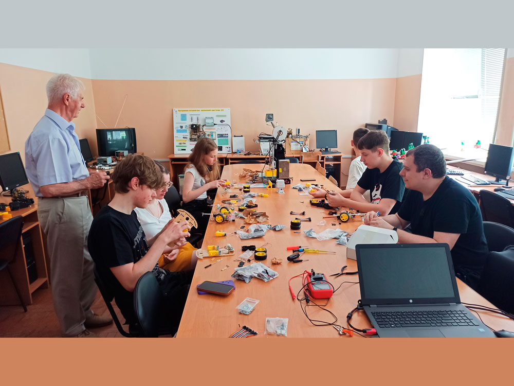 Майстер-клас для учнів Ліцею нових технологій навчання від викладачів спеціальності Професійна освіта (Цифрові технології)